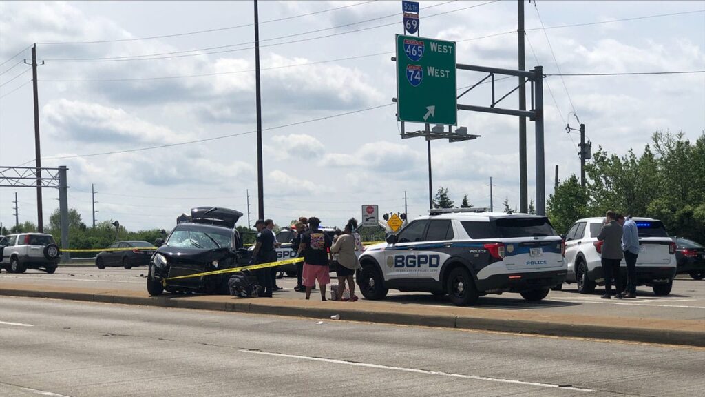 Child shot while traveling in vehicle on I-465 near Emerson Avenue exit