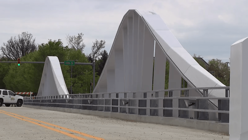 City of Indianapolis celebrates grand opening of 16 Tech Bridge
