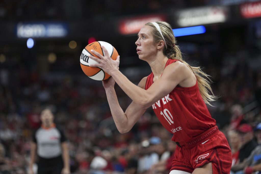 Fever guard falls in first round of WNBA 3-Point Contest